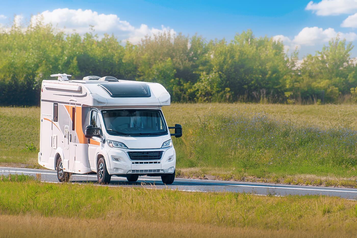 Wohnmobilklassen im Vergleich: Teilintegriert, vollintegriert, Alkoven oder Kastenwagen - welche passt zu Ihnen?