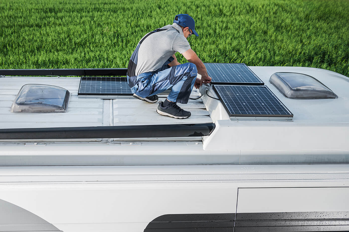 Solaranlage fürs Wohnmobil: Größe, Regler und Montage richtig planen