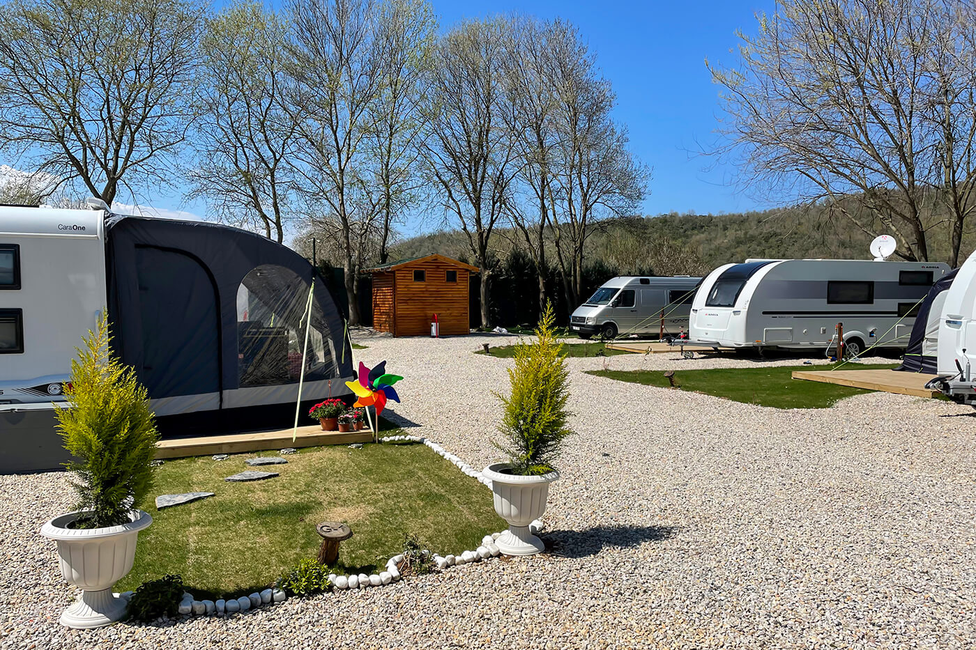 Stellplatz oder Campingplatz? Und wann ein Wohnmobilhafen die bessere Wahl ist