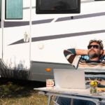 Vanlife in der DACH-Realität: Warum das echte Leben im Wohnmobil anders aussieht als auf Instagram