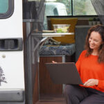 Internet im Wohnmobil: Router, Antenne und Datentarif für stabiles Netz unterwegs