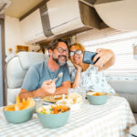 Essen im Wohnmobil: Warum es unterwegs besser schmeckt