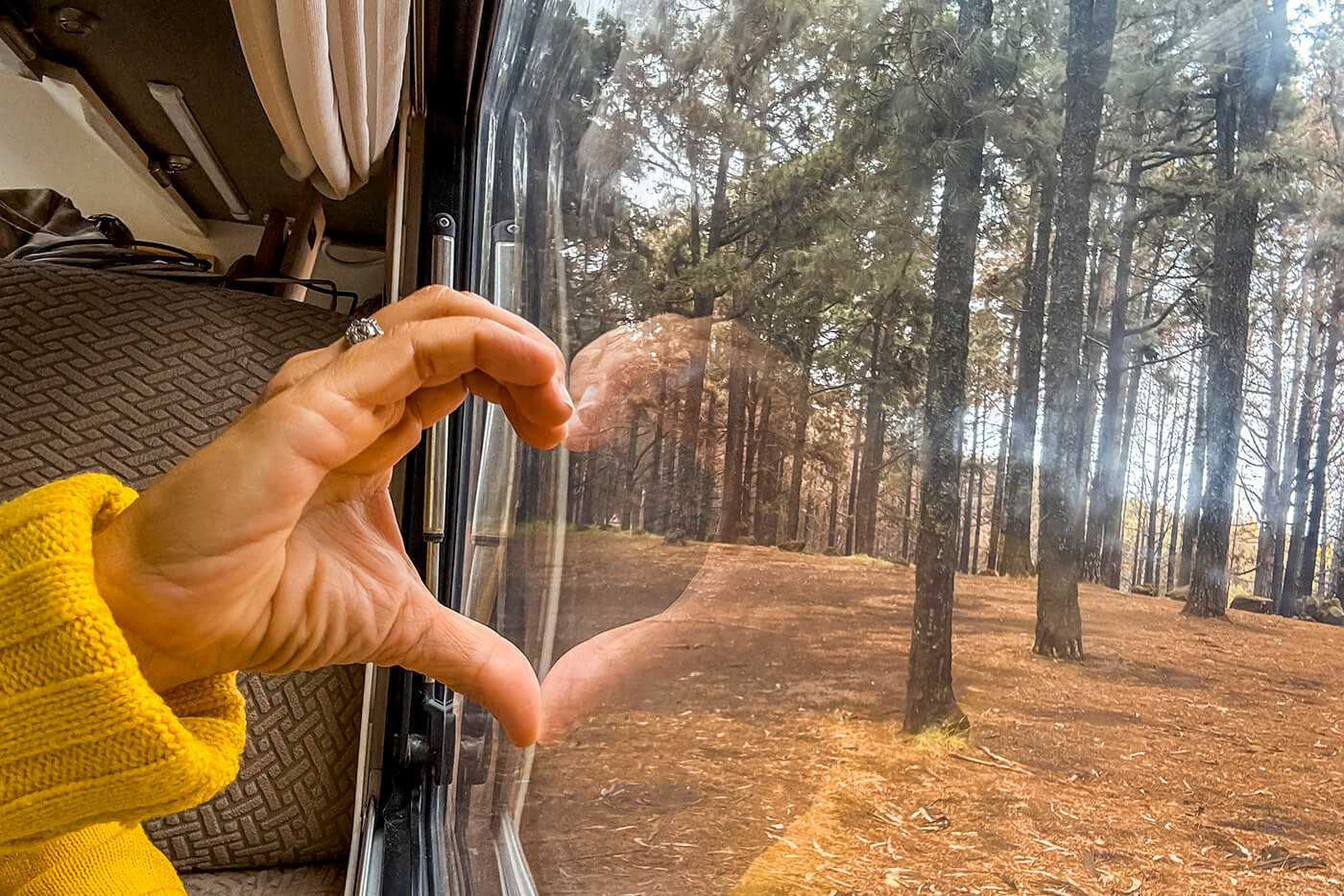 Der Camper-Gruß auf der Straße: Warum wir uns winken